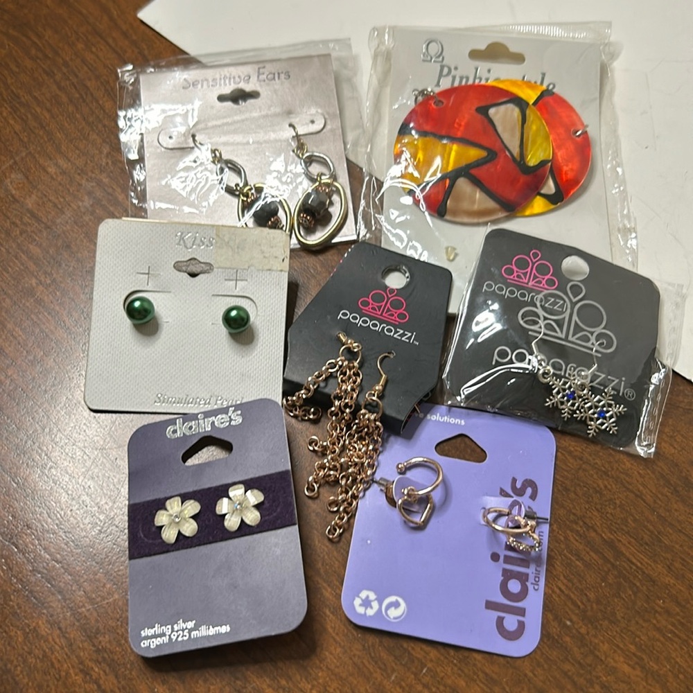Earring assortment pierced nwt